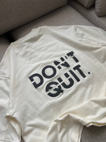 تیشرت اورسایز نخ پنبه DON’T QUIT چاپ پفکی | مشکی و سفید